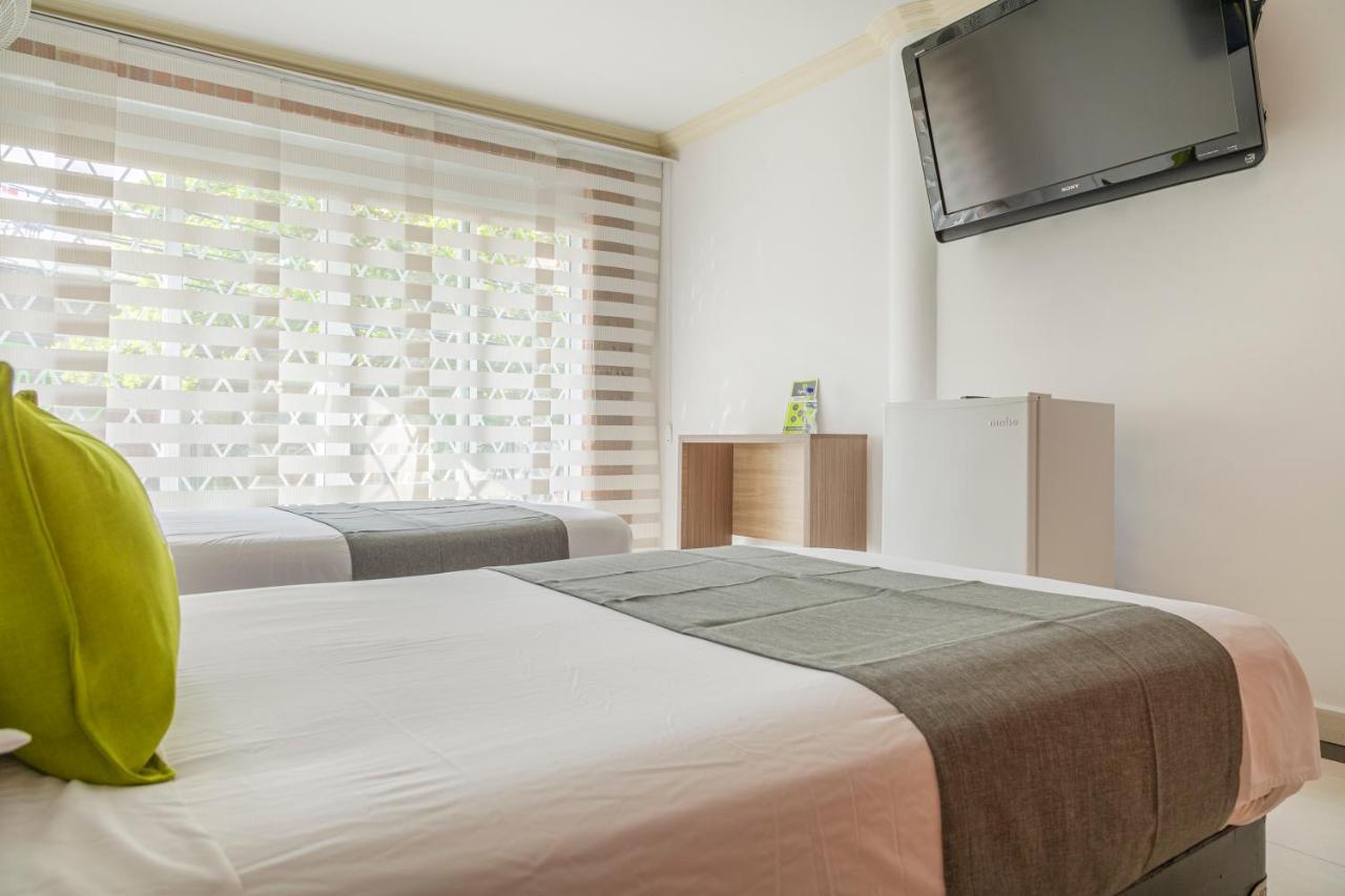 Hotel Boutique Laureles Home - Ayenda 1258 (Adults Only) Medellín Exteriör bild