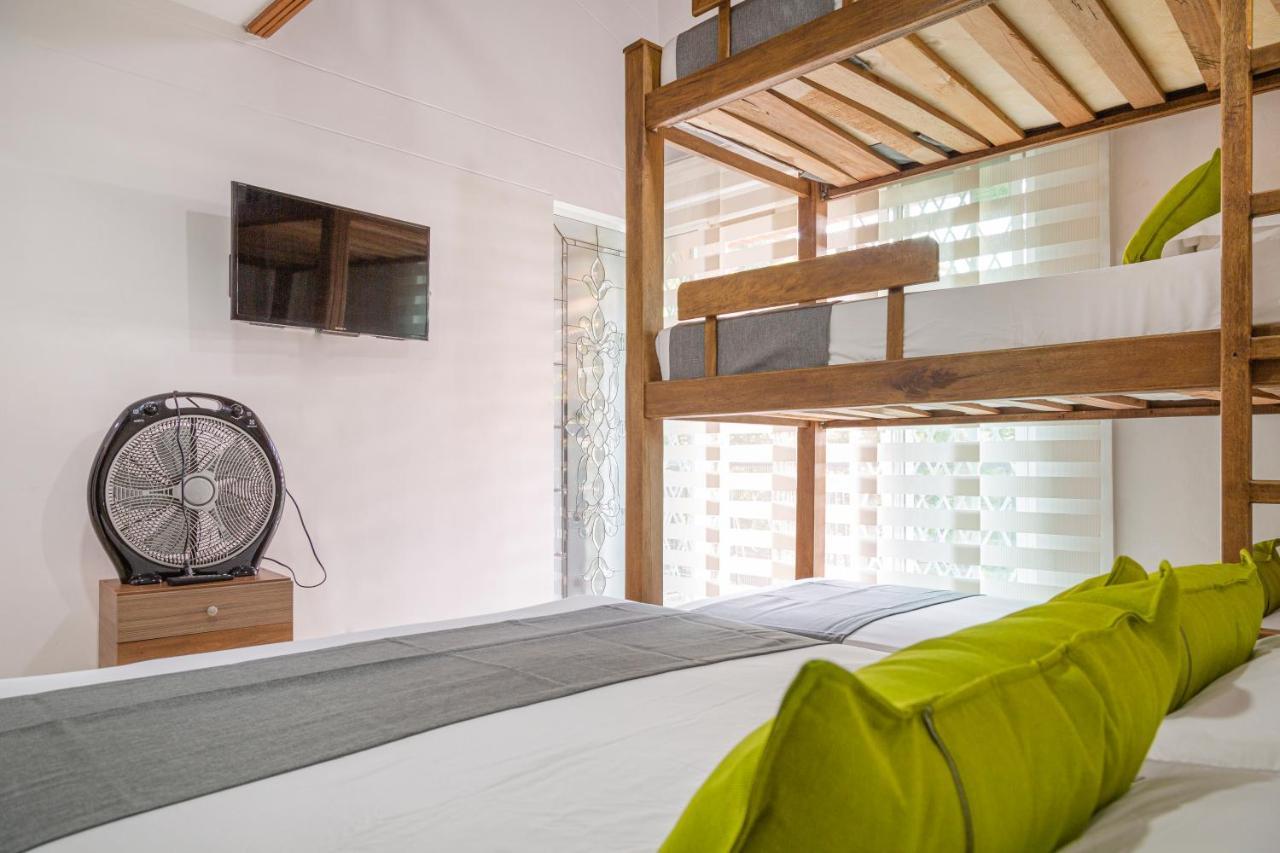 Hotel Boutique Laureles Home - Ayenda 1258 (Adults Only) Medellín Exteriör bild